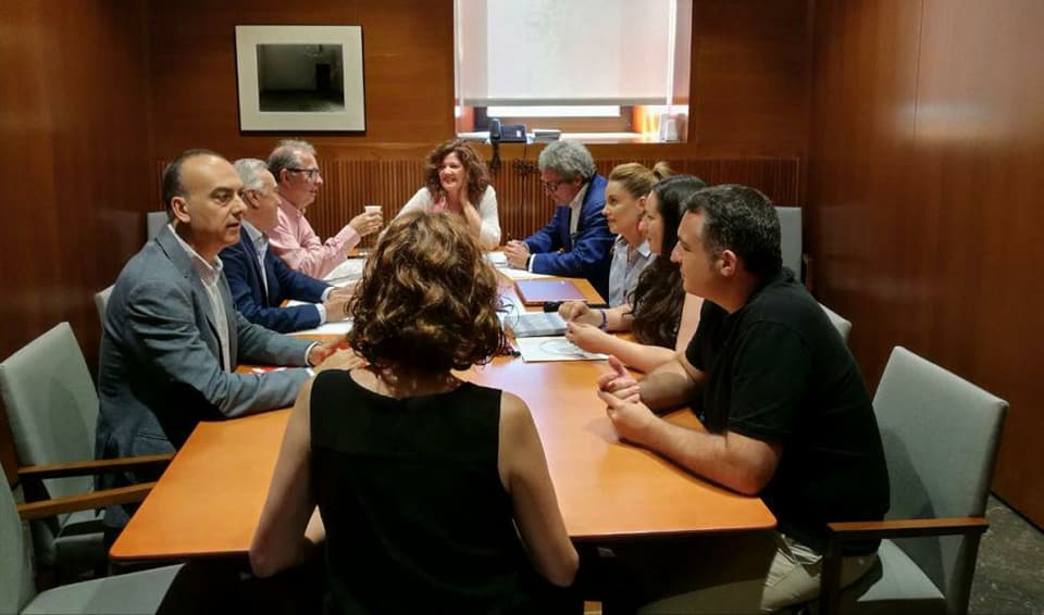 El PSOE da un giro en Aragón y pacta con PP y Ciudadanos quitar impuestos a los que más tienen